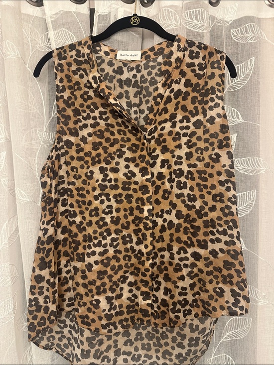 Bella Dahl Tops - Bella Dahl Brown and Black Leopard Print Sleeveless Button-Front Top